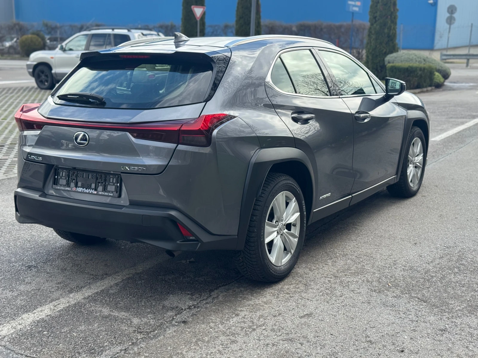 Lexus UX 250h 76000км. История!, снимка 4 - Автомобили и джипове - 54078758