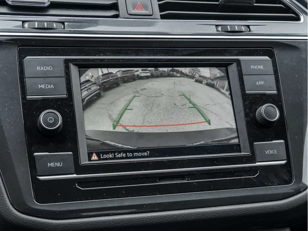 VW Tiguan 4MOTION| PANORAMA| ПОДГРЕВИ| OT ПРЕДСТАВИТЕЛСТВО , снимка 11 - Автомобили и джипове - 54149109