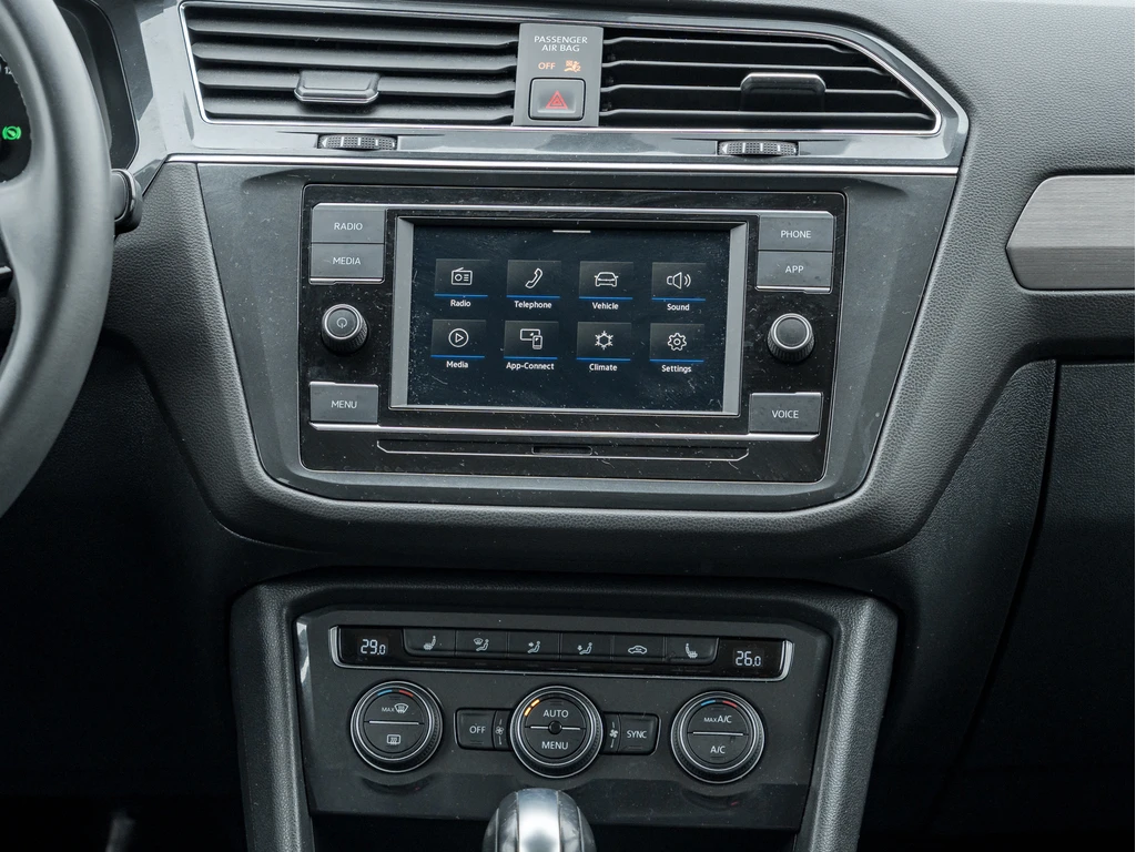 VW Tiguan 4MOTION| PANORAMA| ПОДГРЕВИ| OT ПРЕДСТАВИТЕЛСТВО , снимка 15 - Автомобили и джипове - 54149109