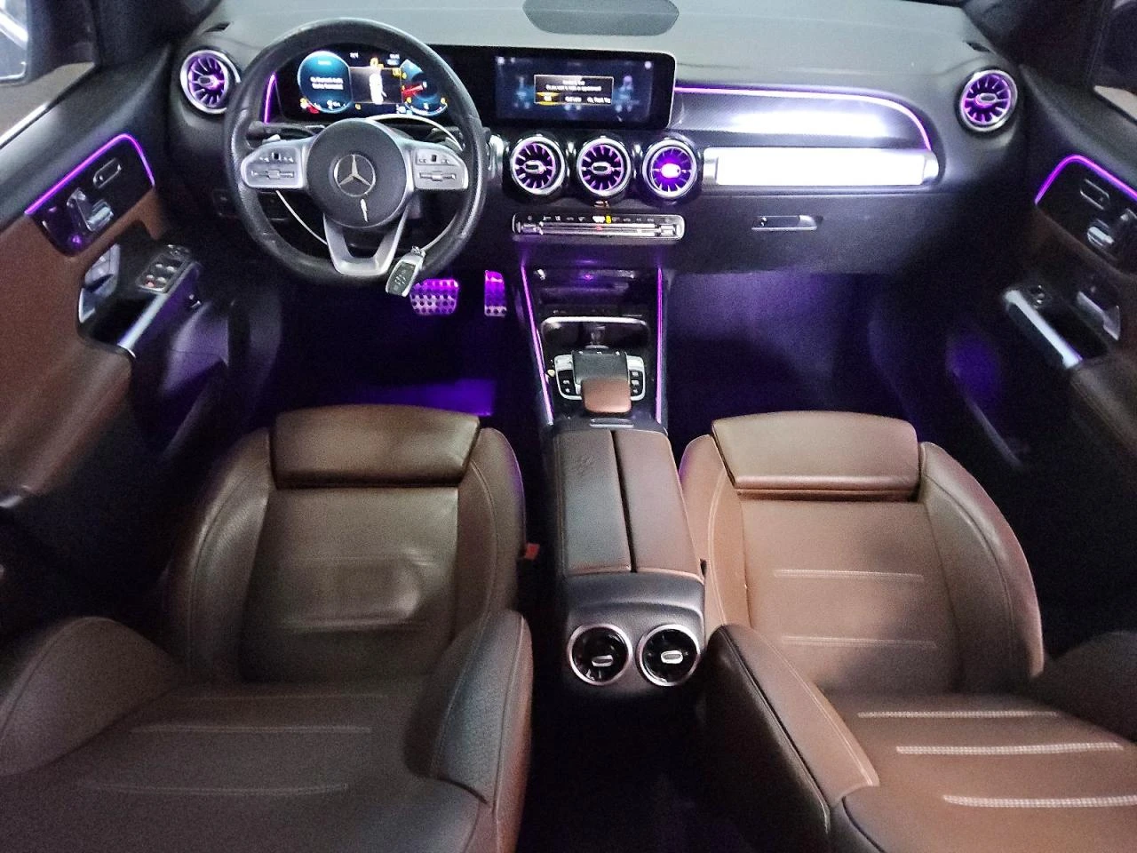 Mercedes-Benz GLB 250 AMG, снимка 6 - Автомобили и джипове - 54422641