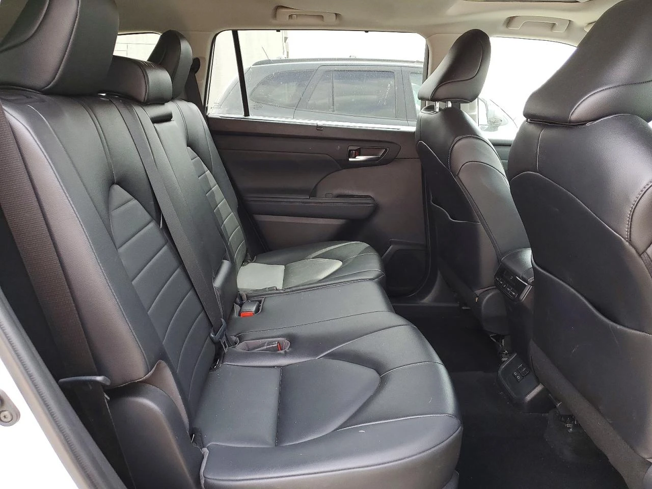 Toyota Highlander 3.5l Xle, снимка 10 - Автомобили и джипове - 54519480