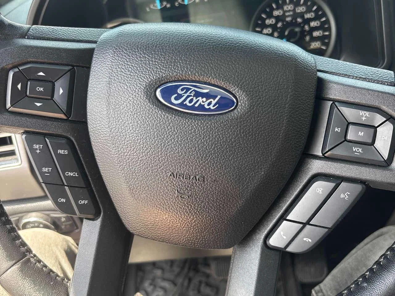 Ford F150 * 4WD SuperCrew 5.5' Box * CARFAX * ПОДГРЕВ, снимка 11 - Автомобили и джипове - 54641372