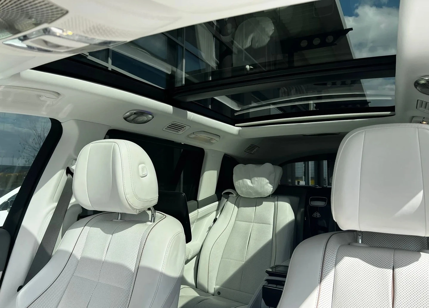 Mercedes-Benz GLS Maybach 600 4MATIC, снимка 11 - Автомобили и джипове - 55008325