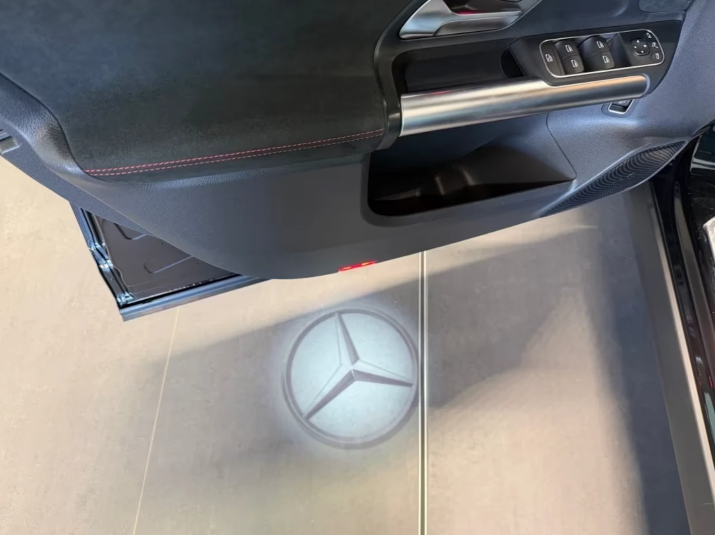 Mercedes-Benz EQA 4M* AMG* NIGHT* , снимка 5 - Автомобили и джипове - 55386866