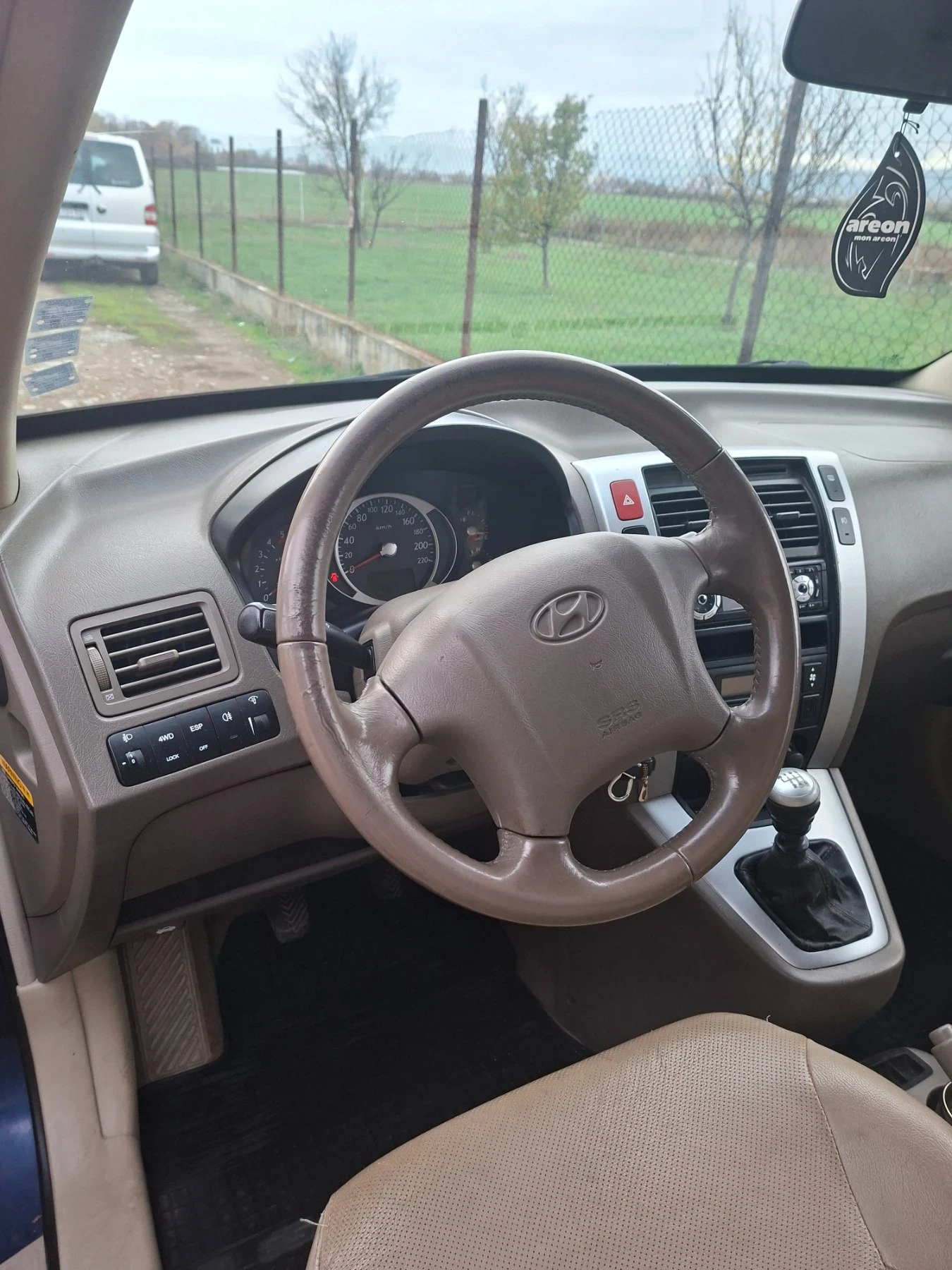 Hyundai Tucson, снимка 17 - Автомобили и джипове - 55450767