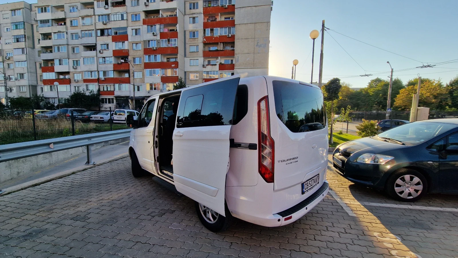 Ford Tourneo CUSTOM 8 - изображение 3