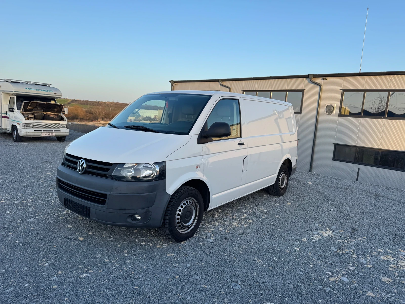 VW Transporter 2.0тди КЛИМАТИК-ХЛАДИЛЕН ??????