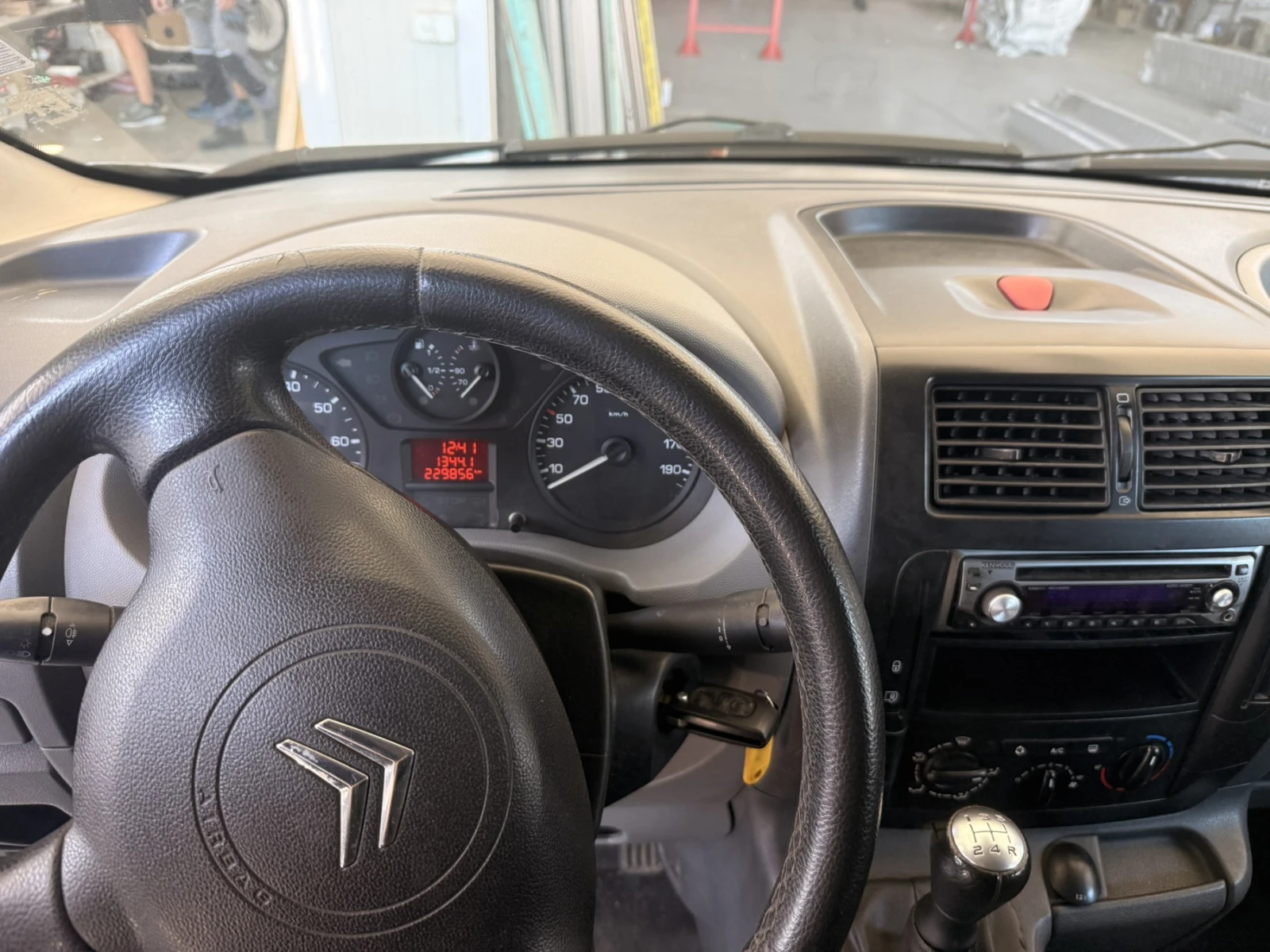 Citroen Jumpy Товарен, снимка 5 - Бусове и автобуси - 54867834