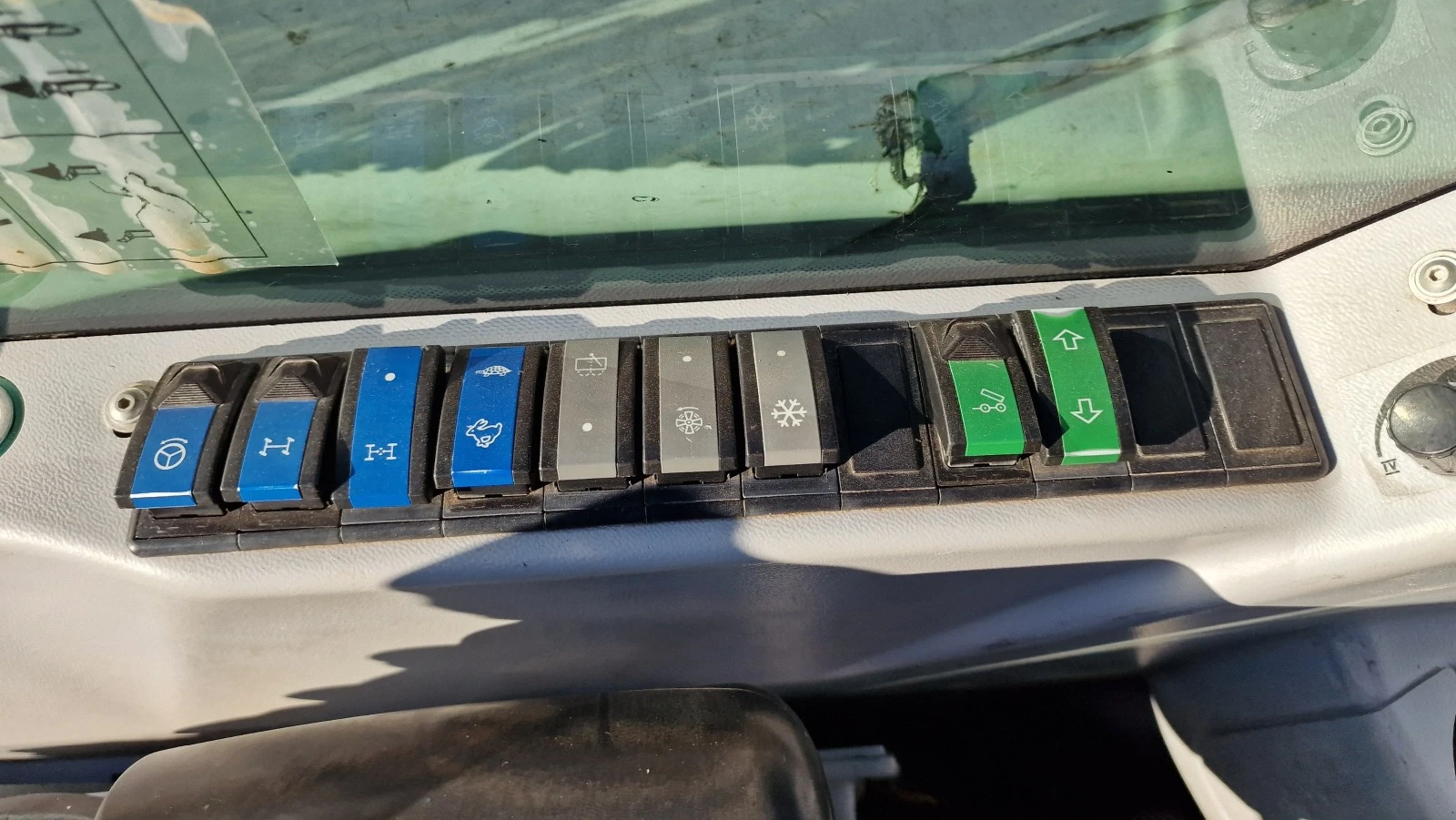 ������������ ������� Claas SCORPION 7040 VARIOPOWER | Mobile.bg � ����������� 14