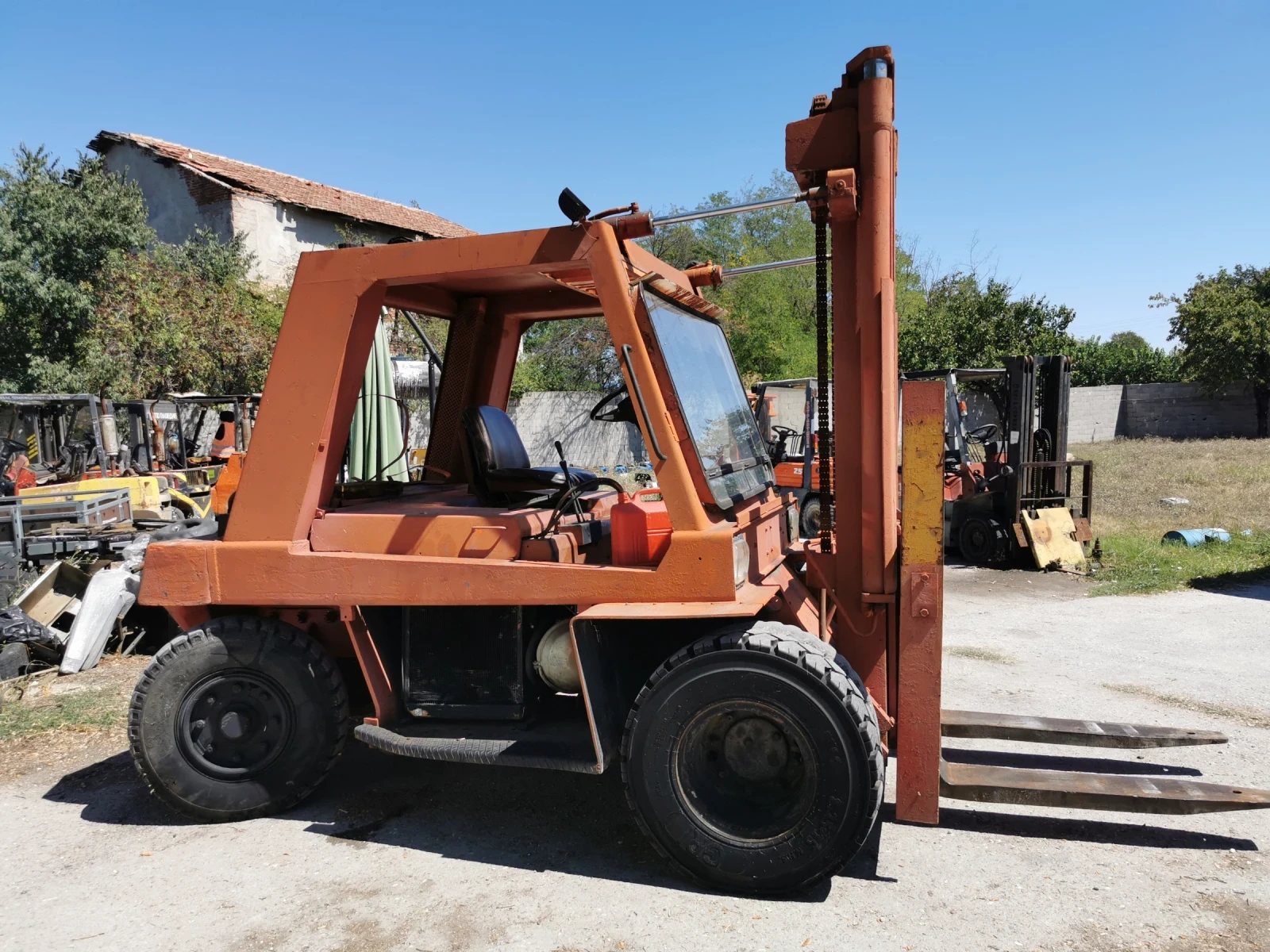  BT  3 - 6, 3  | Mobile.bg   6