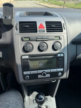 VW Touran 1.9 TDI 105 ks 6-СКОРОСТИ, снимка 17