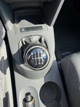 VW Touran 1.9 TDI 105 ks 6-СКОРОСТИ, снимка 16