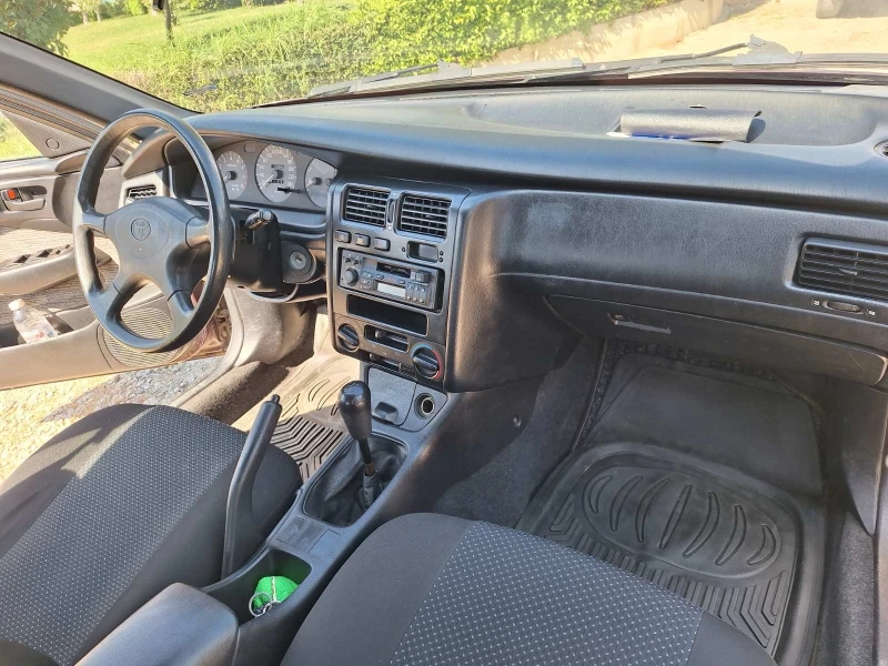 Toyota Carina, снимка 7 - Автомобили и джипове - 47329536