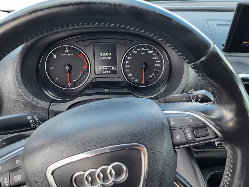 Audi A3 1.6 TDI, снимка 10 - Автомобили и джипове - 47454649