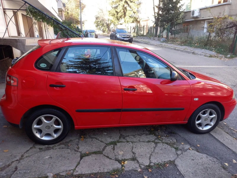 Seat Ibiza 1.4i 16V, снимка 7 - Автомобили и джипове - 47890548