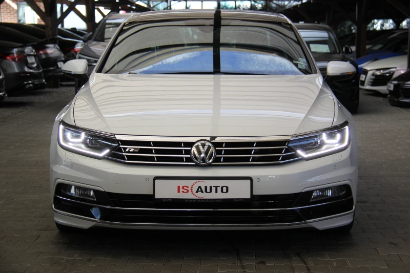 VW Passat RLine/2.0TDI/4Motion/Virtual/DSG/F1/Камера/Подгрев, снимка 1 - Автомобили и джипове - 48133374