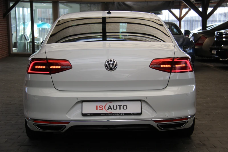 VW Passat RLine/2.0TDI/4Motion/Virtual/DSG/F1/Камера/Подгрев, снимка 4 - Автомобили и джипове - 48133374