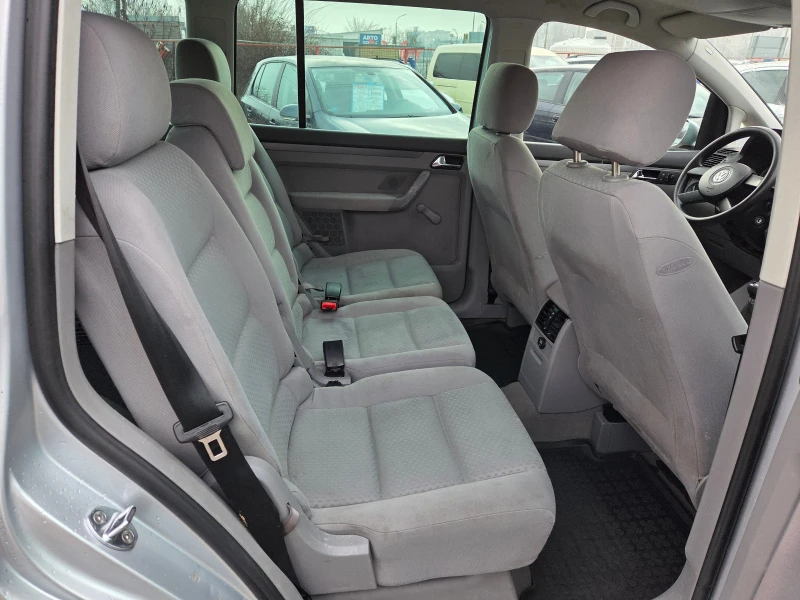 VW Touran 1.9tdi, снимка 11 - Автомобили и джипове - 53389962