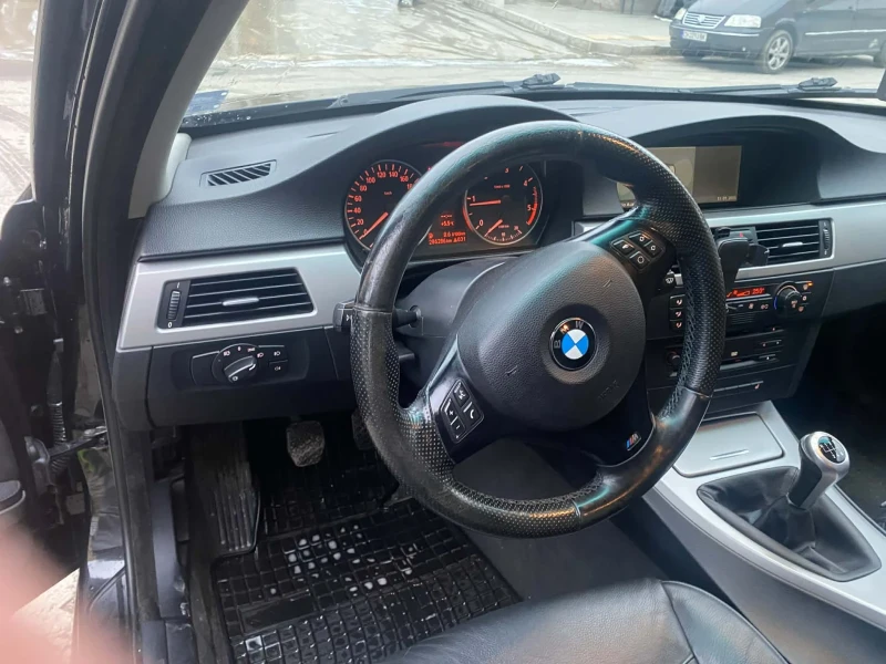 BMW 320, снимка 10 - Автомобили и джипове - 53447679