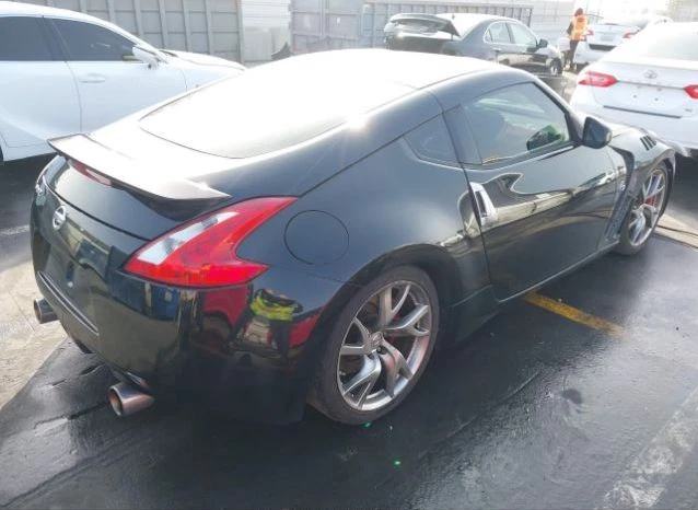 Nissan 370Z Ръчка* Без ръжди* , снимка 5 - Автомобили и джипове - 49112150