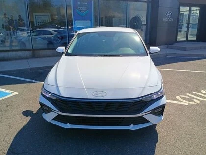 Hyundai Elantra ESSENTIAL  - изображение 8