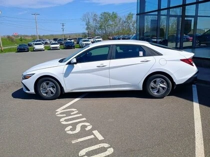 Hyundai Elantra ESSENTIAL  - изображение 2