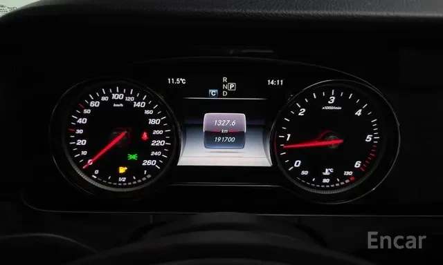 Mercedes-Benz E 220 D * AVANTGARDE * HEAD UP * ВКЛ ЗАСТРАХОВКА * , снимка 7 - Автомобили и джипове - 55958857