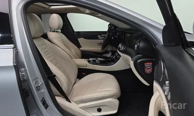 Mercedes-Benz E 220 D * AVANTGARDE * HEAD UP * ВКЛ ЗАСТРАХОВКА * , снимка 10 - Автомобили и джипове - 55958857