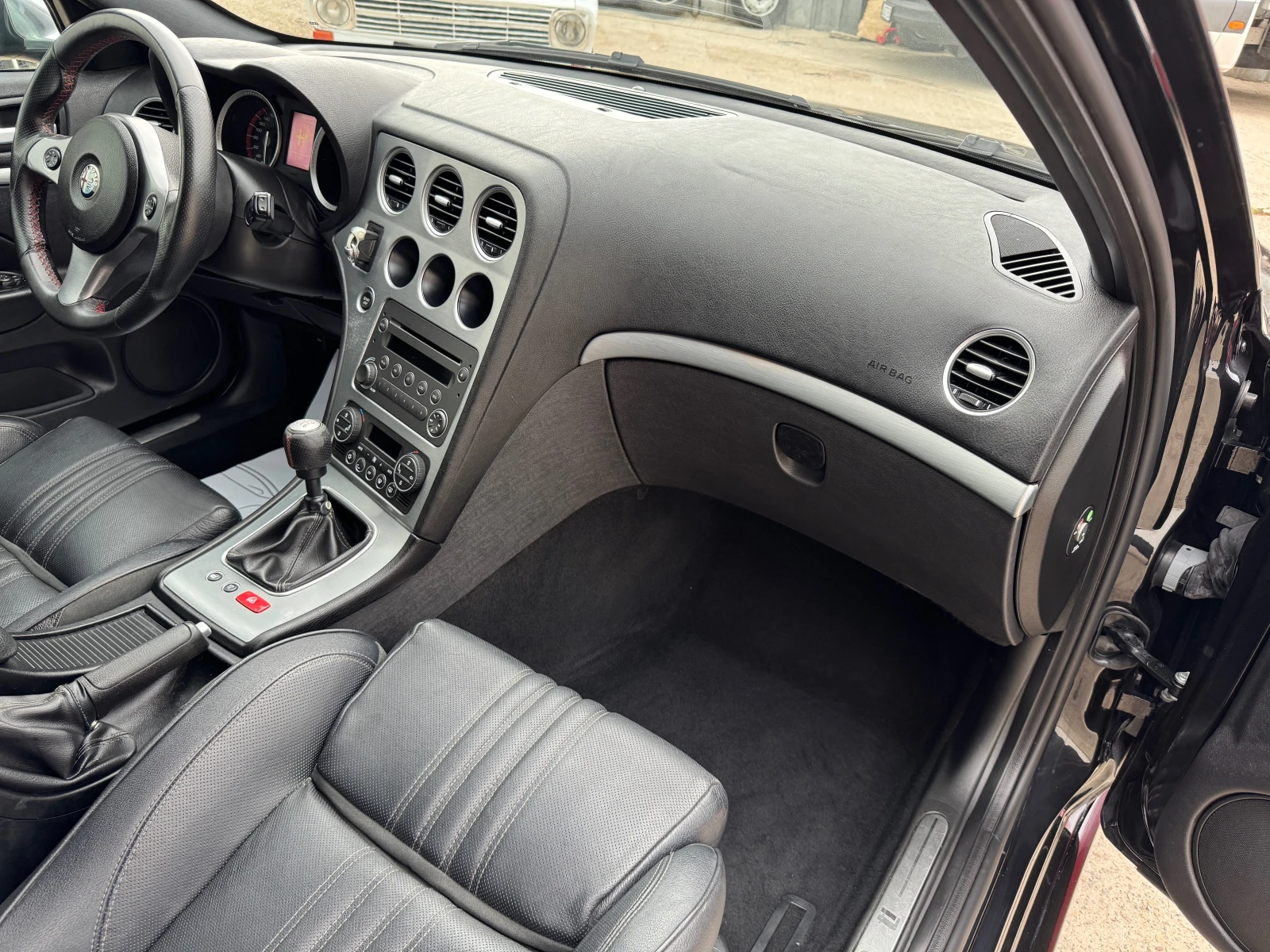 Alfa Romeo 159 ti  | Mobile.bg — изображение 12