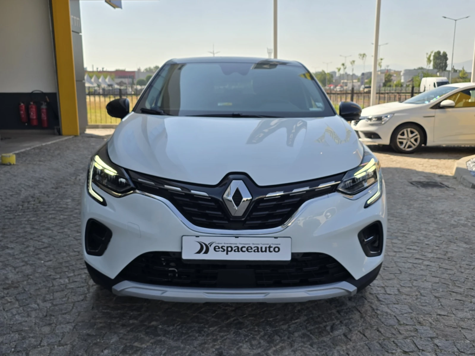Renault Captur E-TECH 1.6/158к.с./Plug-in Hybrid - изображение 2