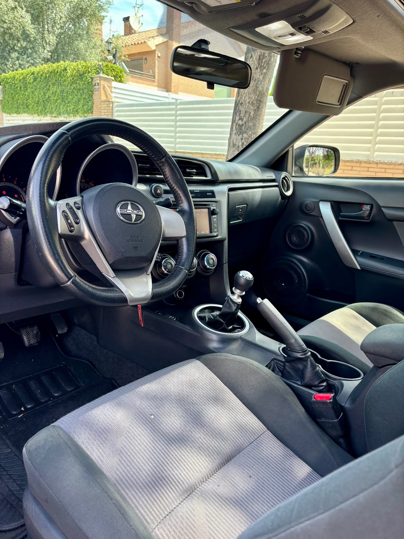 Toyota Scion 2.5 - изображение 5