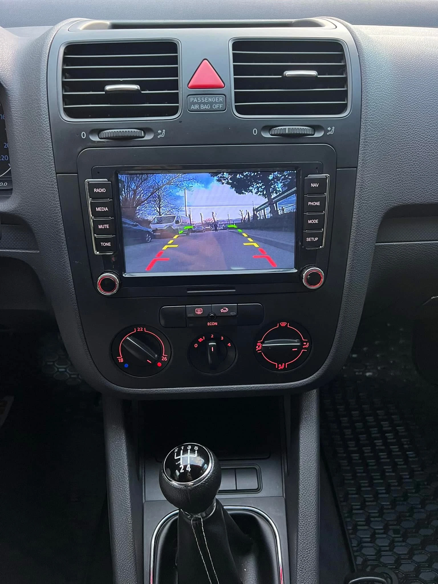 VW Golf 1.4FSI NAVI/KAMERA/KLIMATIK/UNIKAT - изображение 10