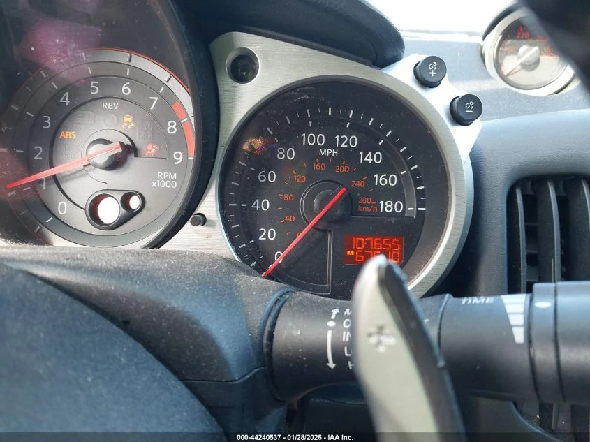 Nissan 370Z 3.7L V-6 DOHC, VVT, 332HP Rear Wheel Drive - изображение 7