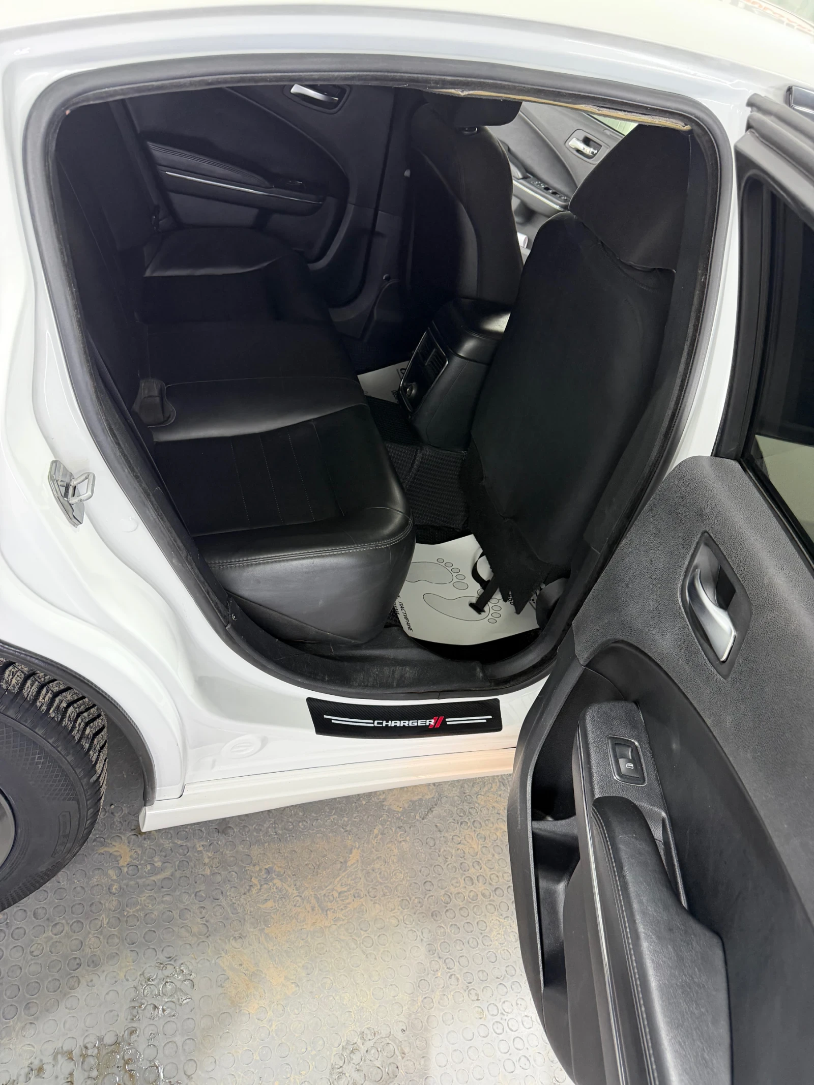 Dodge Charger 3, 6 / 296, снимка 11 - Автомобили и джипове - 53743979