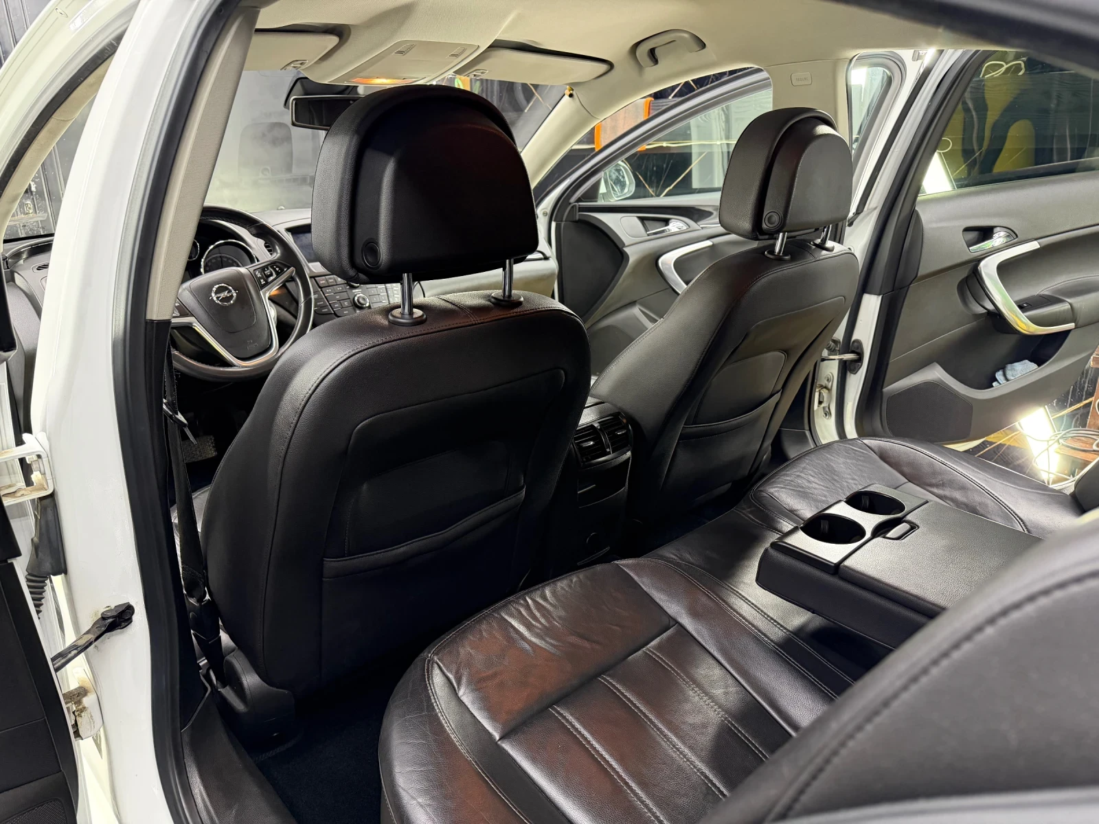 Opel Insignia 2.0CDTI 163к.с COSMO, снимка 10 - Автомобили и джипове - 53797751