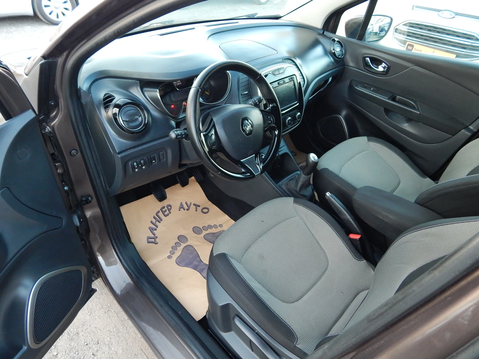 Renault Captur 1.5DCI* EURO5* , снимка 9 - Автомобили и джипове - 53828271