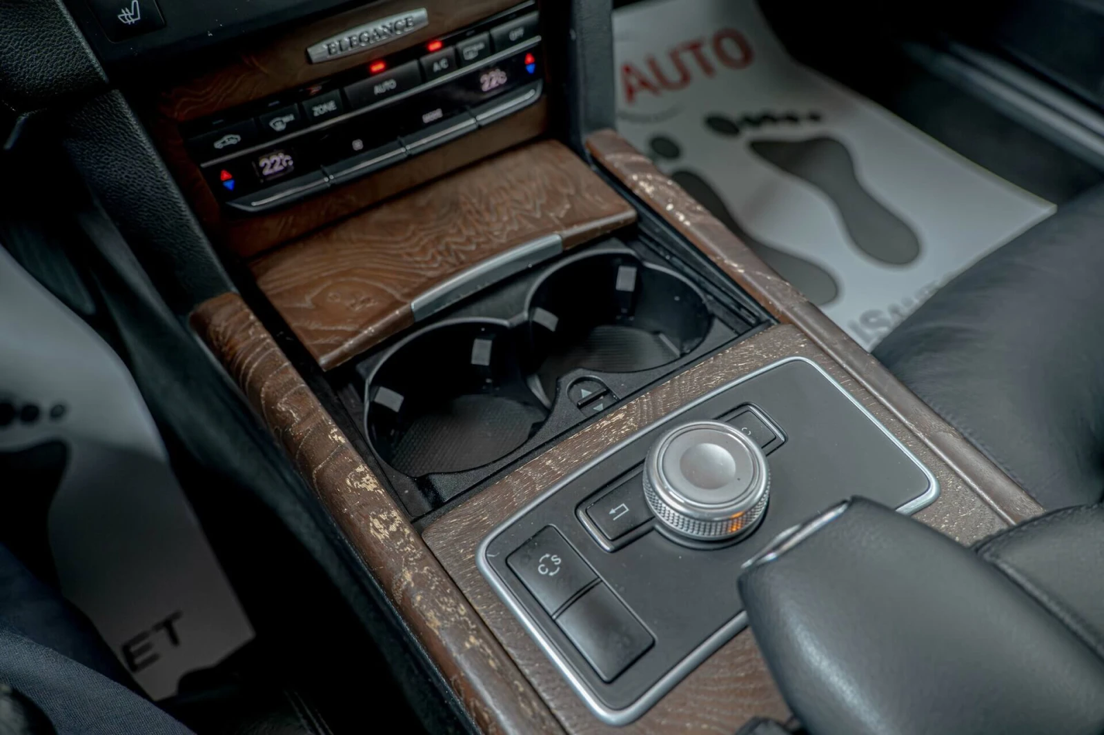 Mercedes-Benz E 350 Elegance/Lane Assist/Шибедах/BiXenon/КруизКонтрол/, снимка 11 - Автомобили и джипове - 54024479