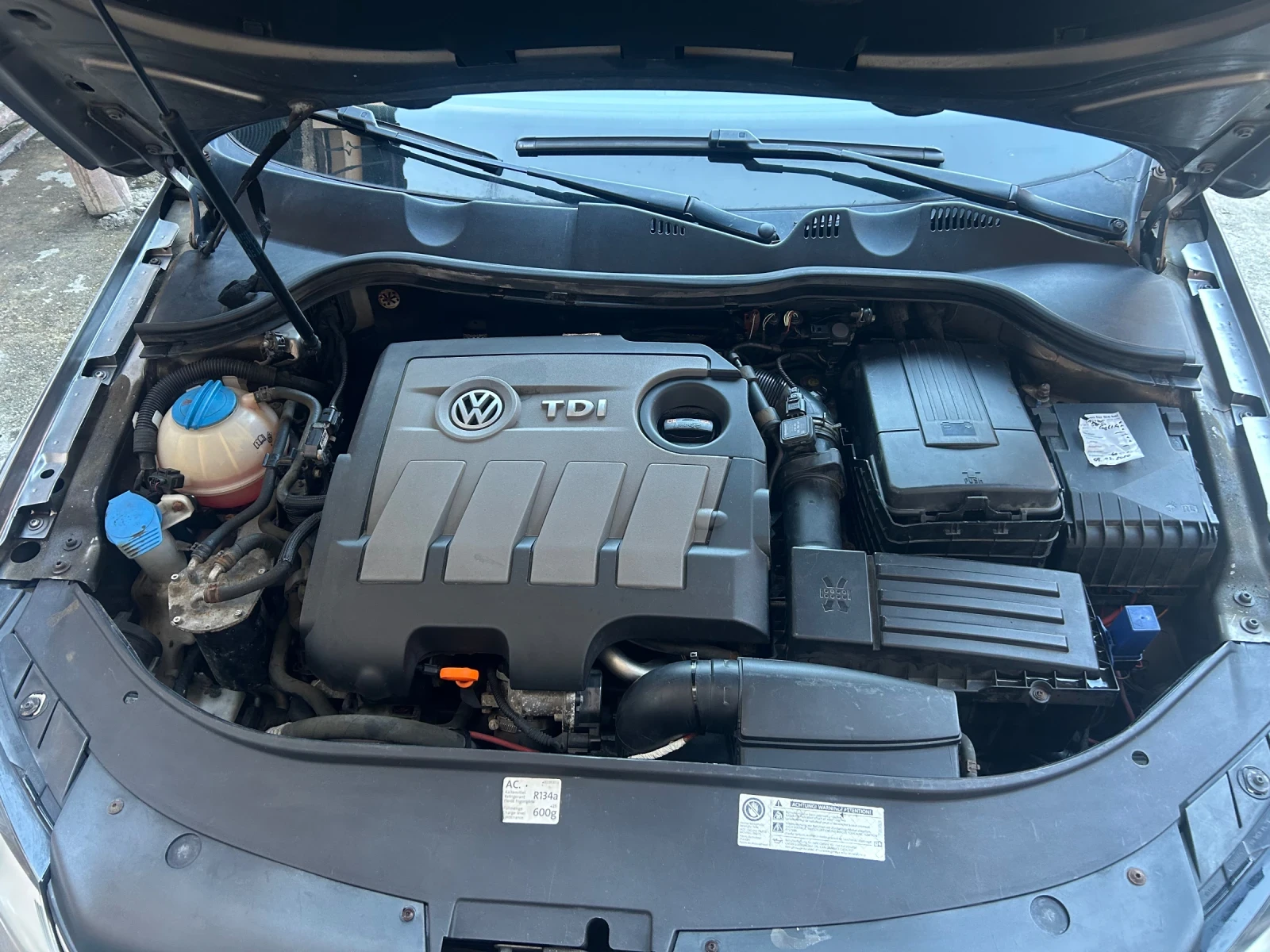 VW Passat, снимка 4 - Автомобили и джипове - 54321079