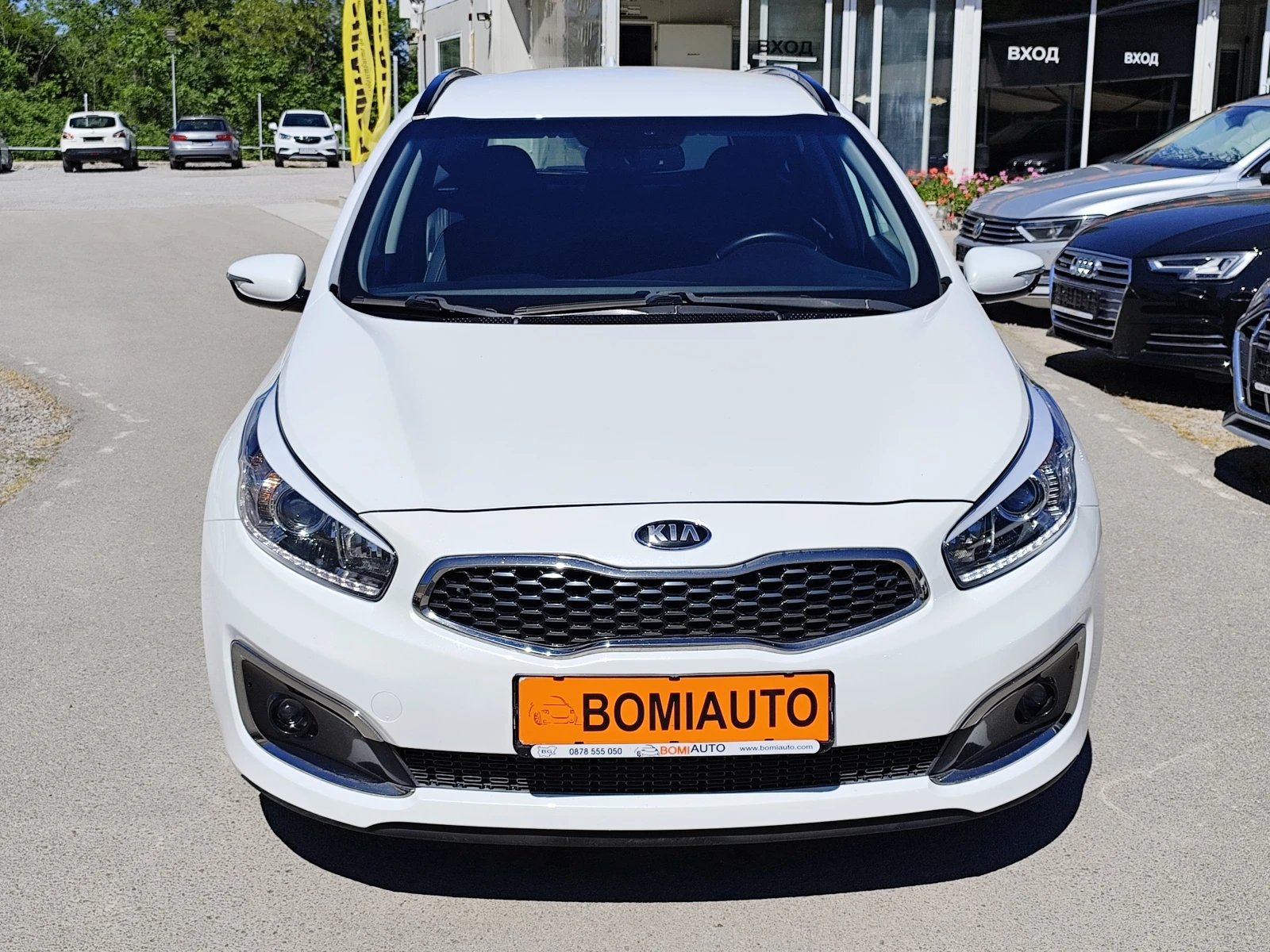 Kia Ceed 1.6GDi* AВТОМАТ* LED* KAMERA* NAVI* EUR6B* ПОДГЕВ, снимка 2 - Автомобили и джипове - 54554424