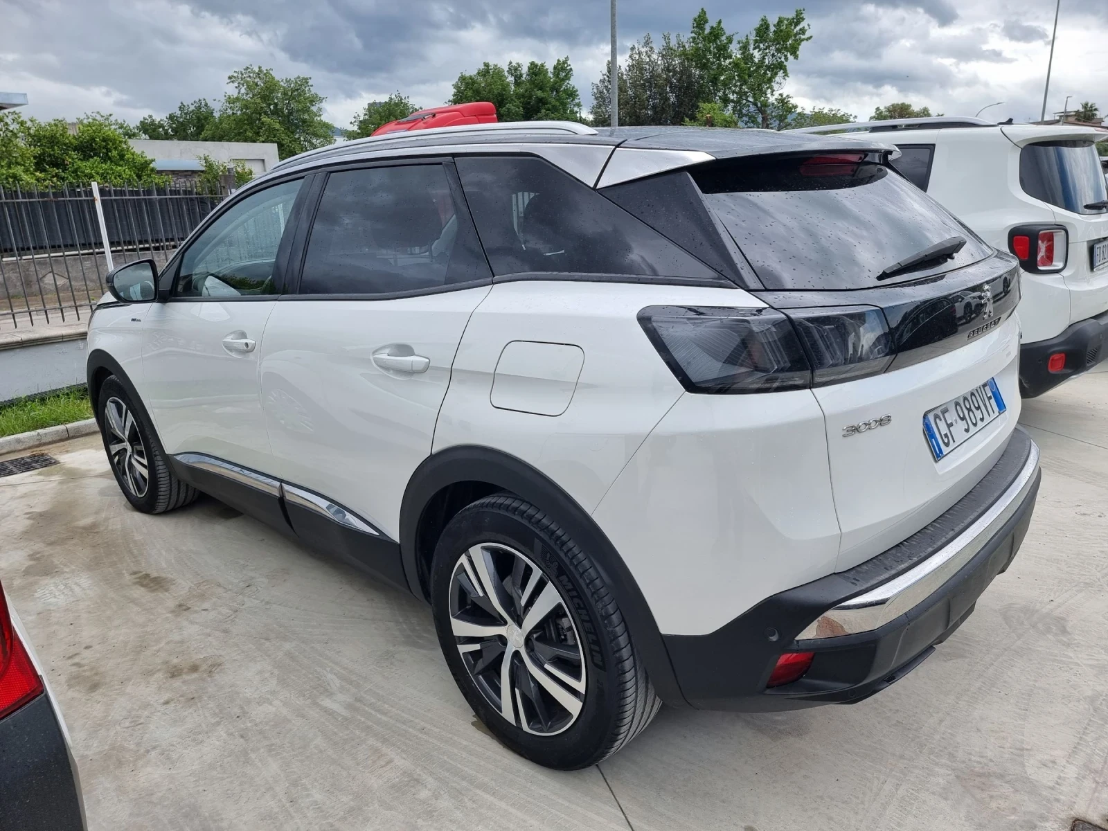 Peugeot 3008 3008 benzin/elektro, снимка 5 - Автомобили и джипове - 54713343