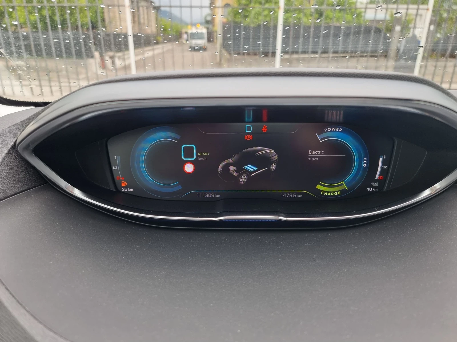 Peugeot 3008 3008 benzin/elektro, снимка 16 - Автомобили и джипове - 54713343