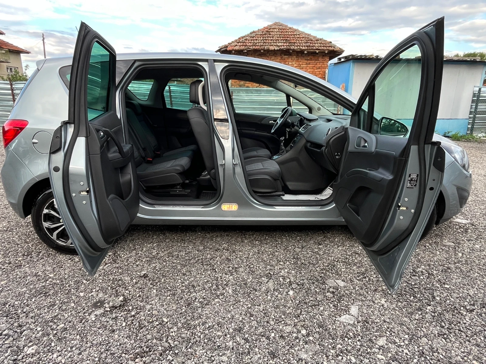 Opel Meriva 1.4i , снимка 15 - Автомобили и джипове - 55138069