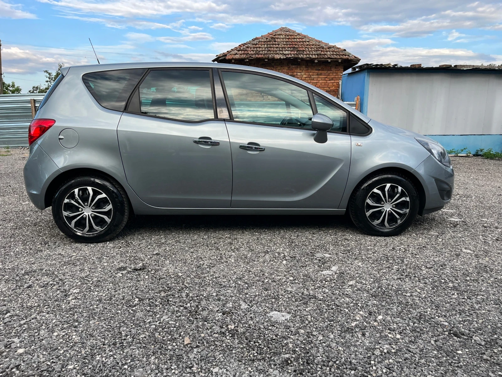 Opel Meriva 1.4i , снимка 4 - Автомобили и джипове - 55138069