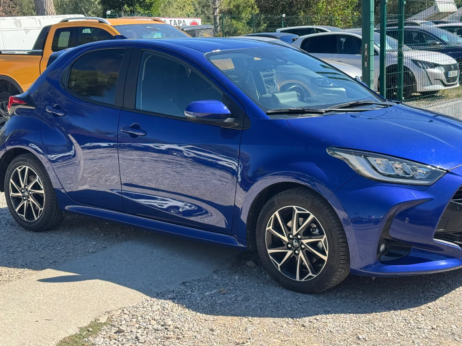 Toyota Yaris 1.5HYBRID.EXECUTIVE/DISTRONIK/KEYLESS, снимка 3 - Автомобили и джипове - 56120940