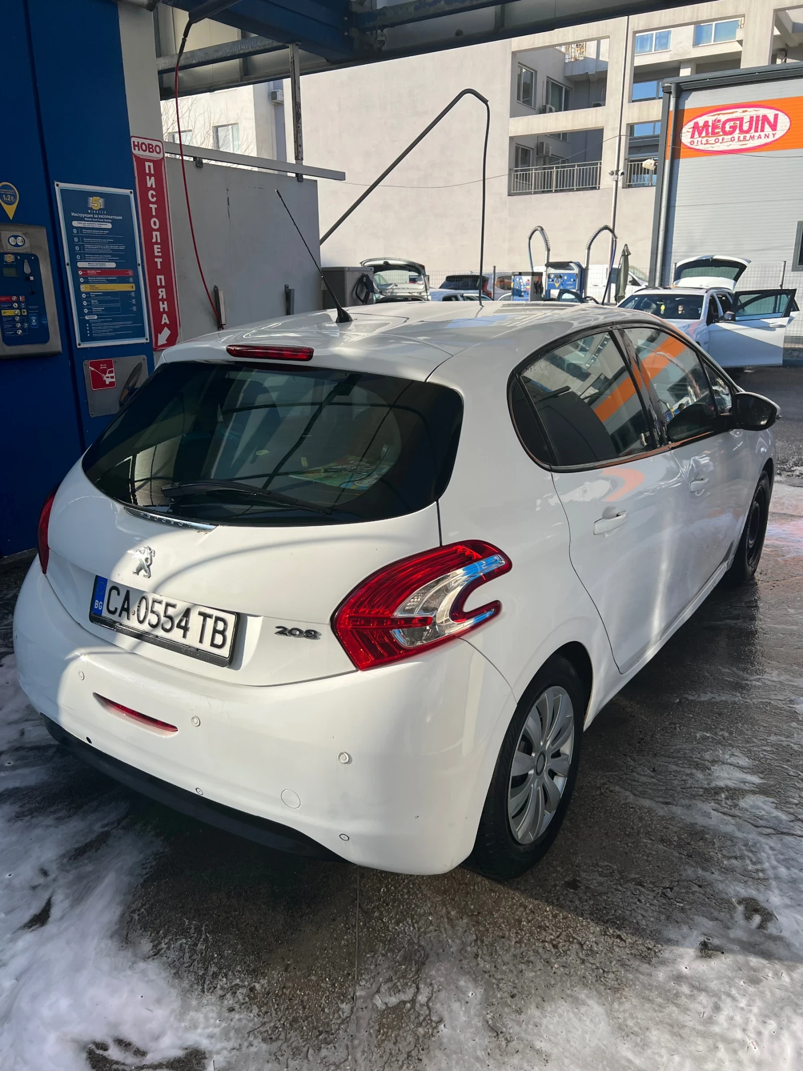 Peugeot 208, снимка 3 - Автомобили и джипове - 56445555