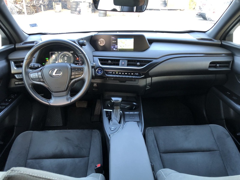 Lexus UX 250h 250/Hybrid, снимка 13 - Автомобили и джипове - 45760100