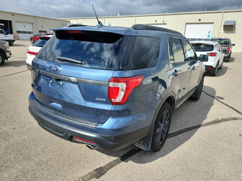 Ford Explorer * XLT* CARFAX * БЕЗ ПЪРВОНАЧАЛНА ВНОСКА, снимка 3 - Автомобили и джипове - 52752787