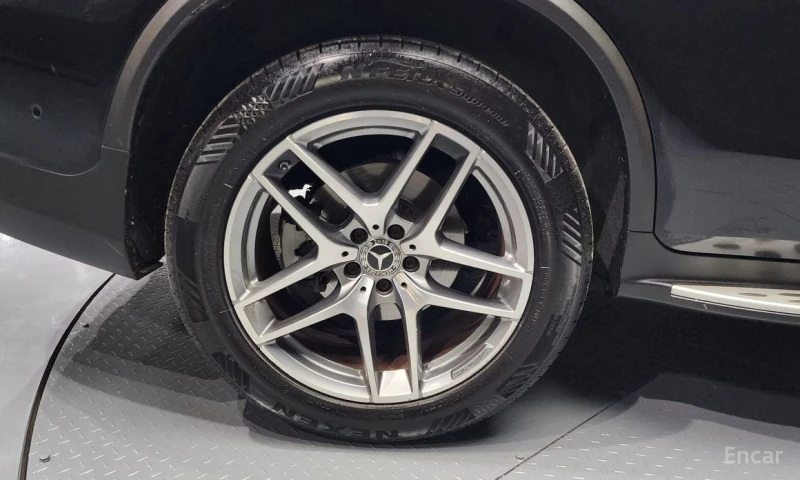 Mercedes-Benz GLC 220, снимка 5 - Автомобили и джипове - 52900130