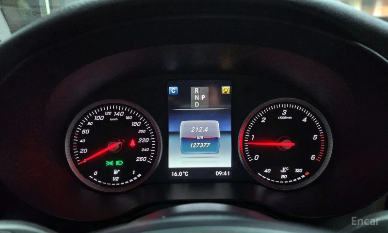 Mercedes-Benz GLC 220, снимка 8 - Автомобили и джипове - 52900130