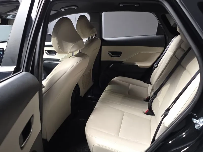 Hyundai Kona, снимка 11 - Автомобили и джипове - 55309535